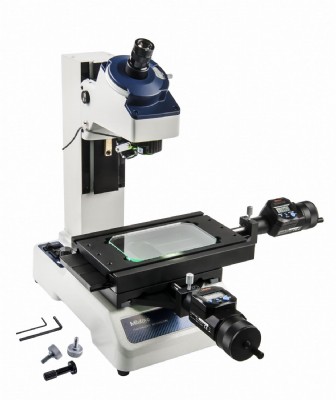 Mitutoyo - Toolmakers Microscope - 176-821A - 4" x 2" Travel - w/ Digimatic Micrometer Heads - TM-A1005B 